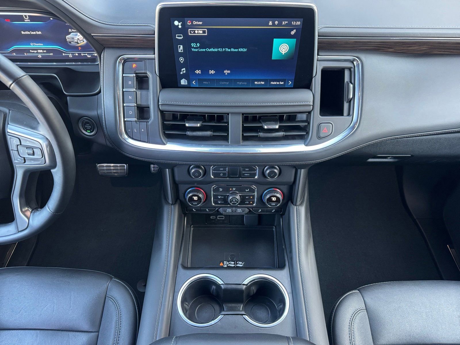 Used 2024 Chevrolet Tahoe Z71 w/ Luxury Package image 11