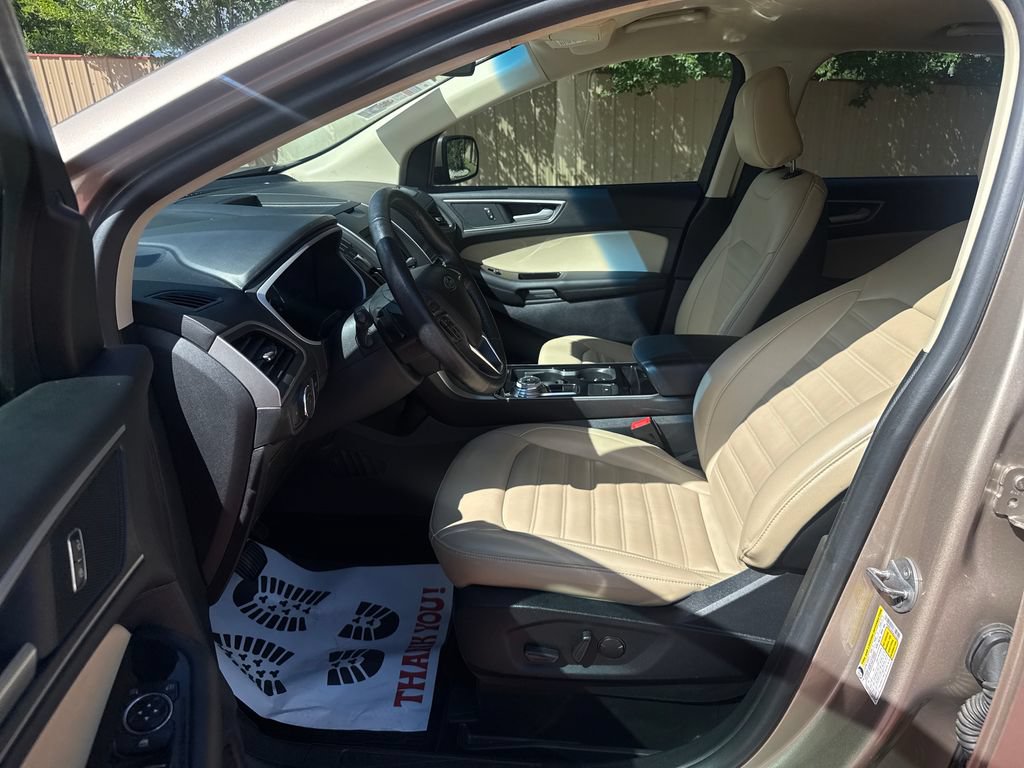 Certified 2020 Ford Edge SEL w/ Cold Weather Package AWD/4WD image 11