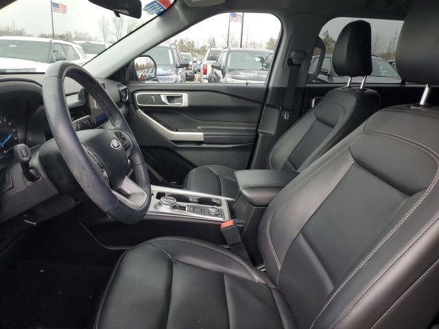 Certified 2023 Ford Explorer XLT w/ Equipment Group 202A image 10