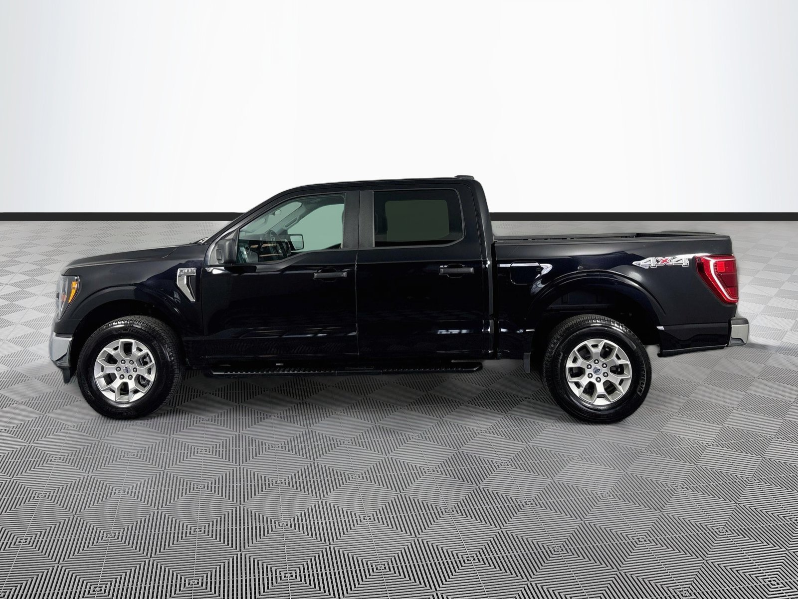 Certified 2023 Ford F150 XLT AWD/4WD image 4