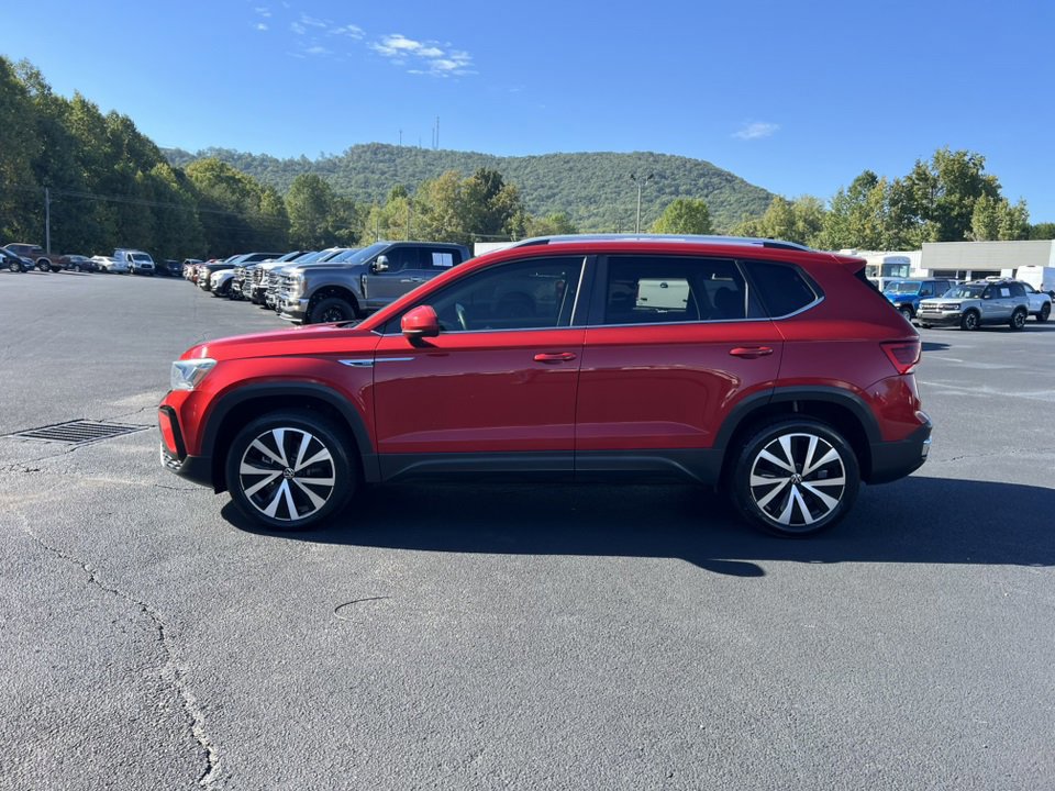 Used 2022 Volkswagen Taos SE image 6