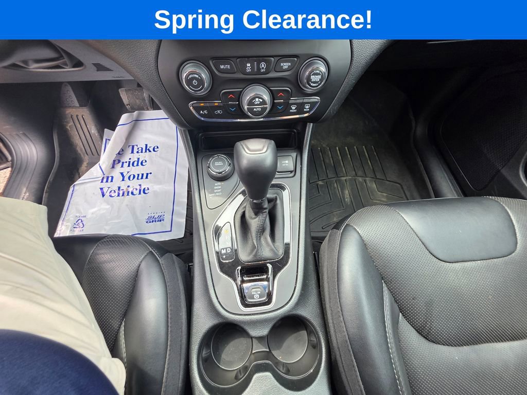 Used 2023 Jeep Cherokee Altitude Lux AWD/4WD image 23