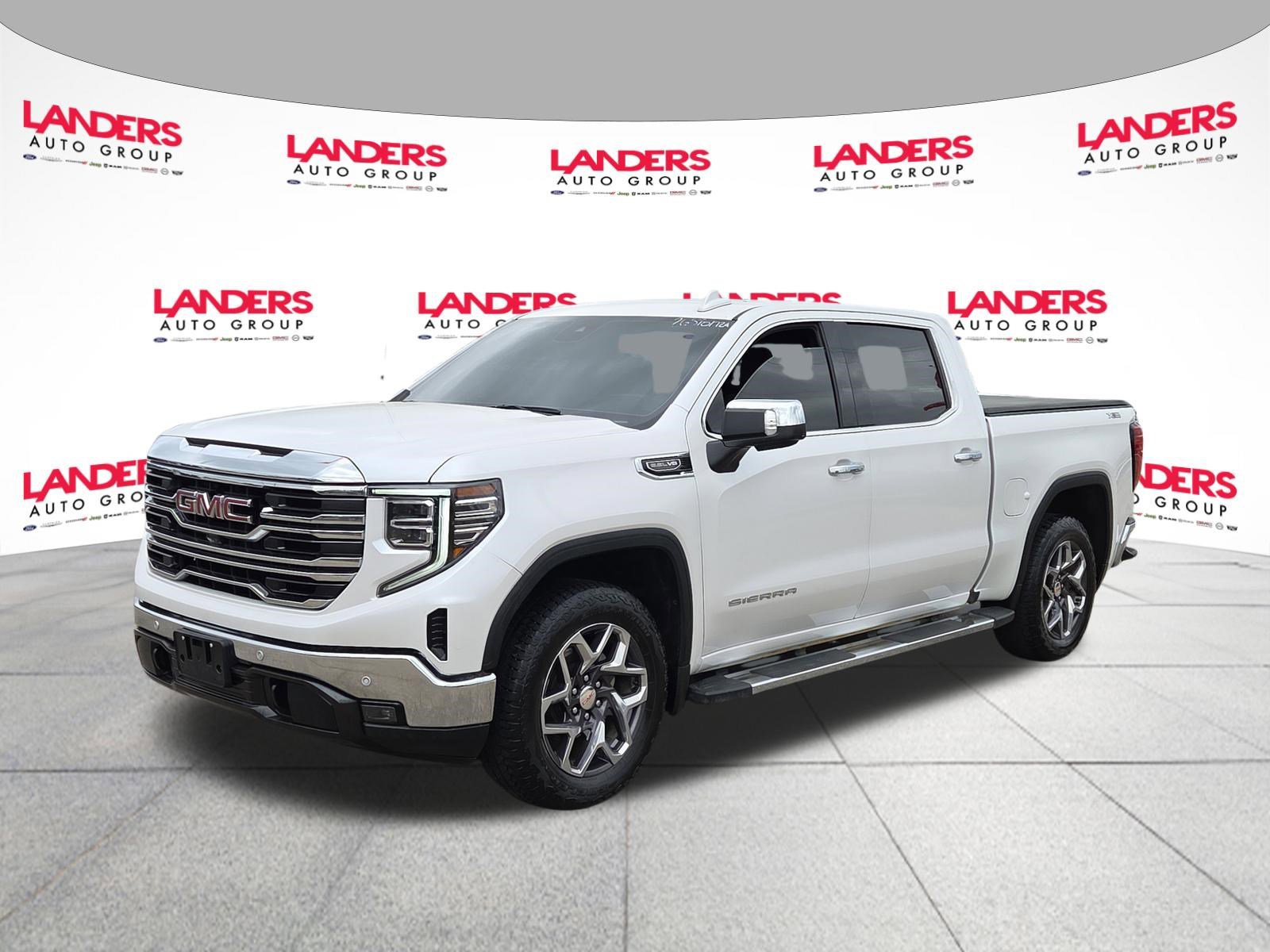 Used 2024 GMC Sierra 1500 SLT w/ SLT Premium Plus Package AWD/4WD image 7
