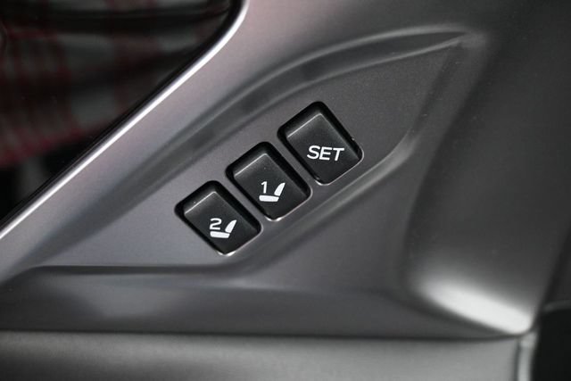 Used 2025 Subaru Outback Touring AWD/4WD image 16