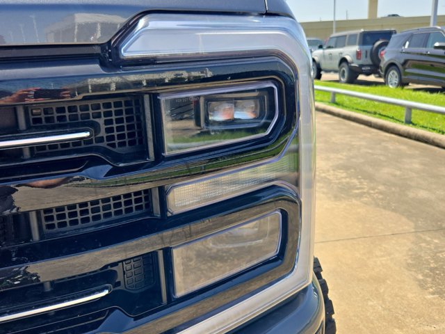 Certified 2026 Ford F250 Platinum w/ Tremor Off-Road Package AWD/4WD image 8