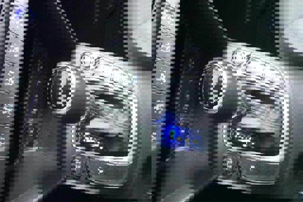 Used 2020 Hyundai Kona Ultimate w/ Cargo Package AWD/4WD image 16