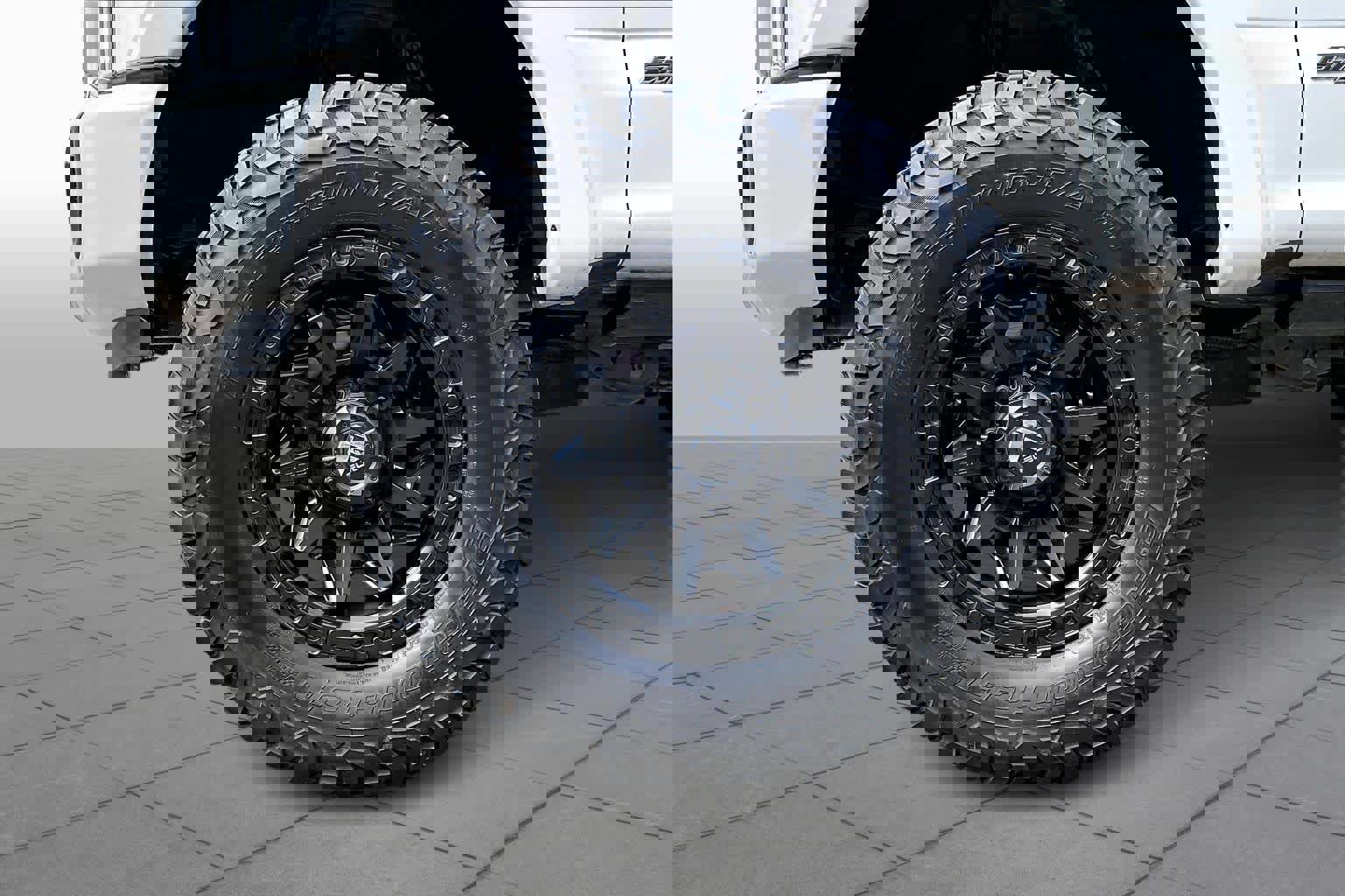 Certified 2022 Ford F250 Lariat w/ Tremor Off-Road Package image 15