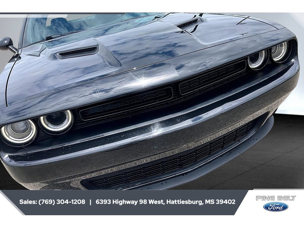 Used 2020 Dodge Challenger SXT w/ Blacktop Package RWD image 21