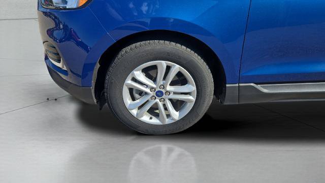 Certified 2020 Ford Edge SEL w/ Cold Weather Package FWD image 32