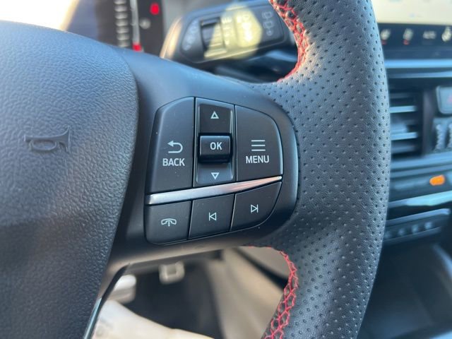 Certified 2023 Ford Escape ST-Line w/ Tech Pack #1 image 7