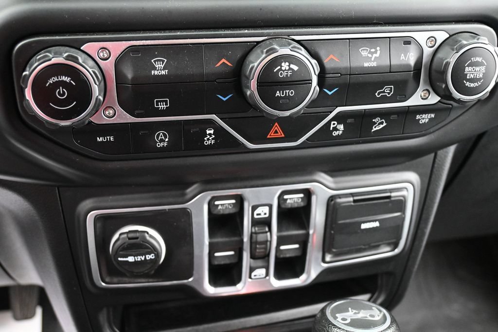 Used 2018 Jeep Wrangler Unlimited Sport S AWD/4WD image 11