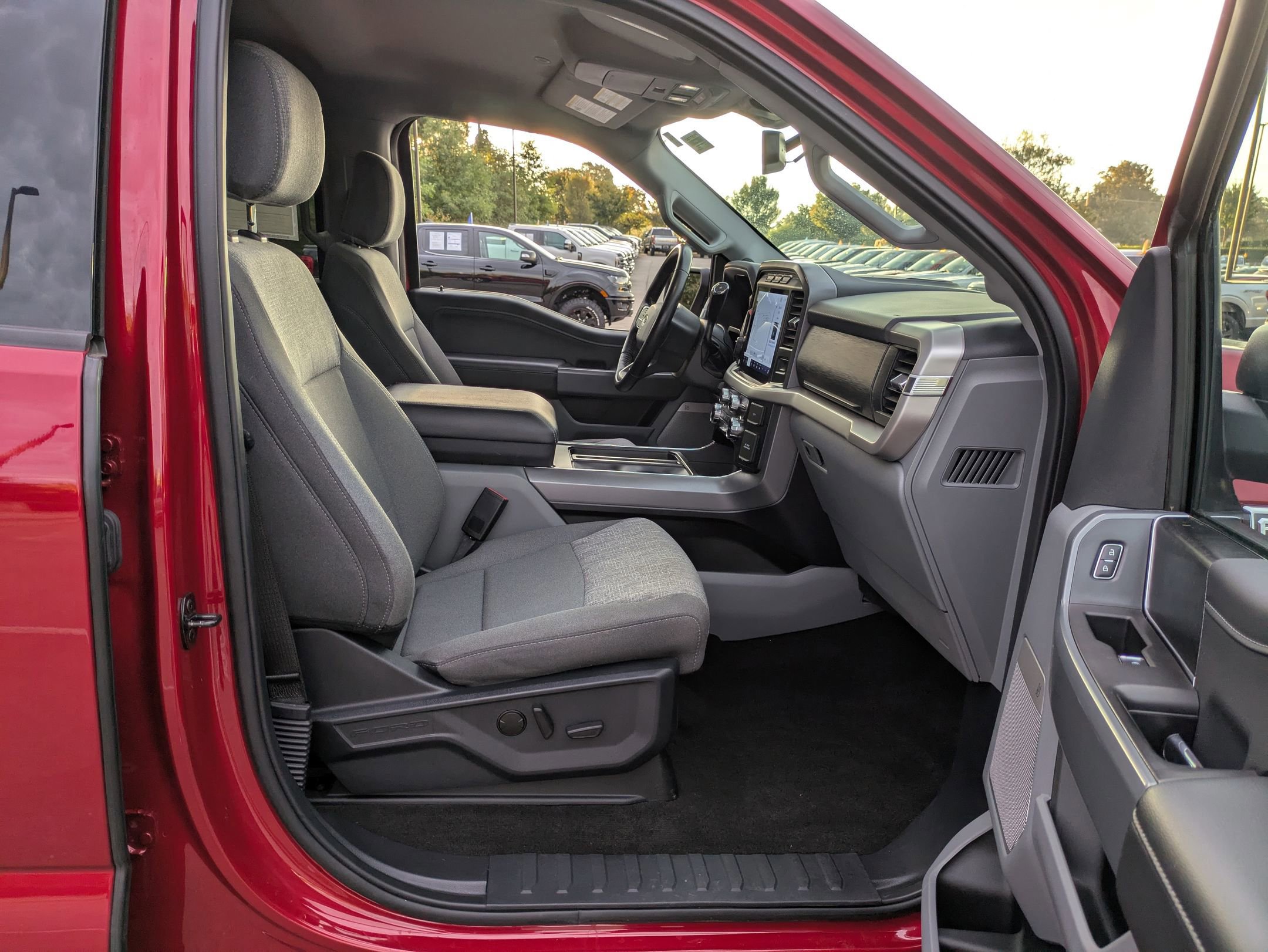 Certified 2022 Ford F150 XLT w/ Equipment Group 302A High image 43