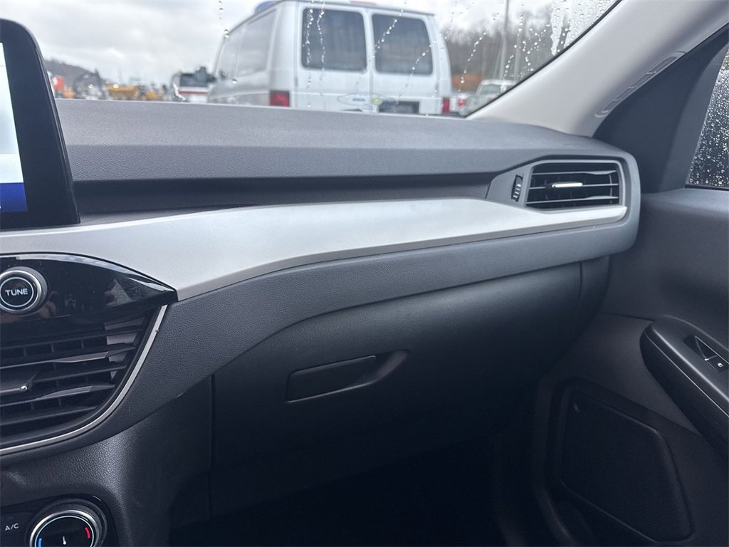 Certified 2022 Ford Escape SE w/ Cold Weather Package image 10