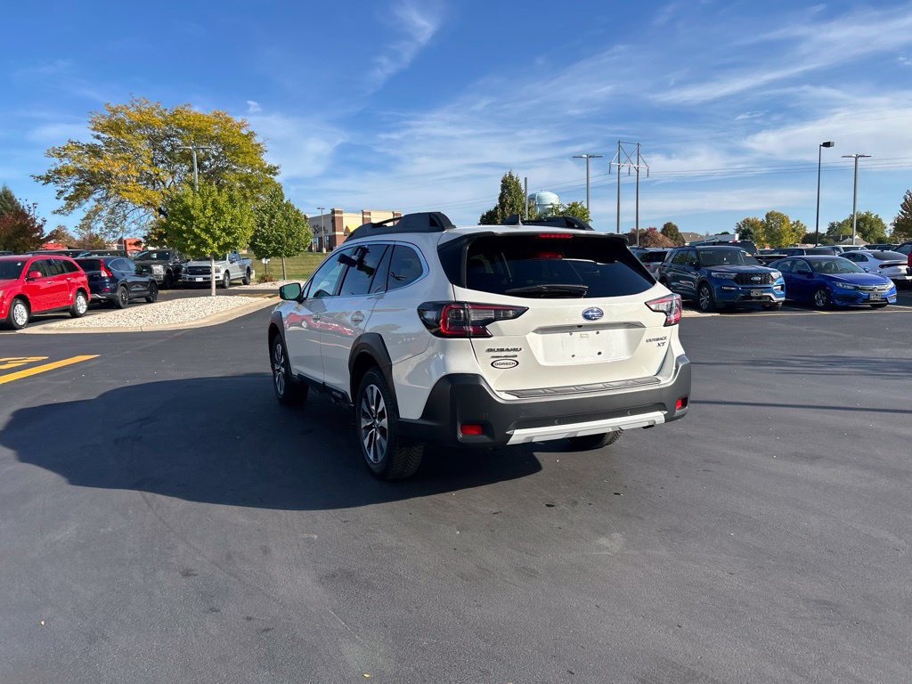 Used 2023 Subaru Outback Limited XT w/ Popular Package #2 AWD/4WD image 8