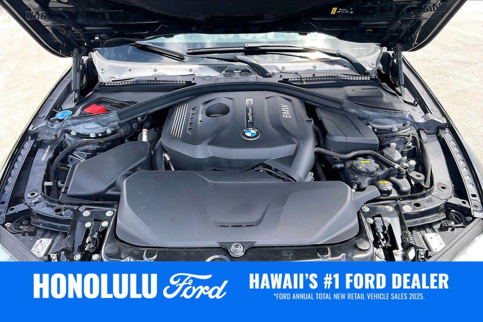 Used 2017 BMW 330i xDrive Sedan AWD/4WD image 9