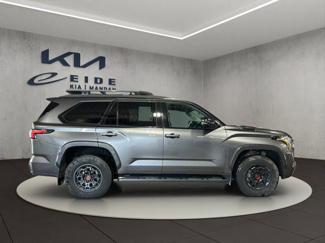 Used 2023 Toyota Sequoia TRD Pro AWD/4WD image 15