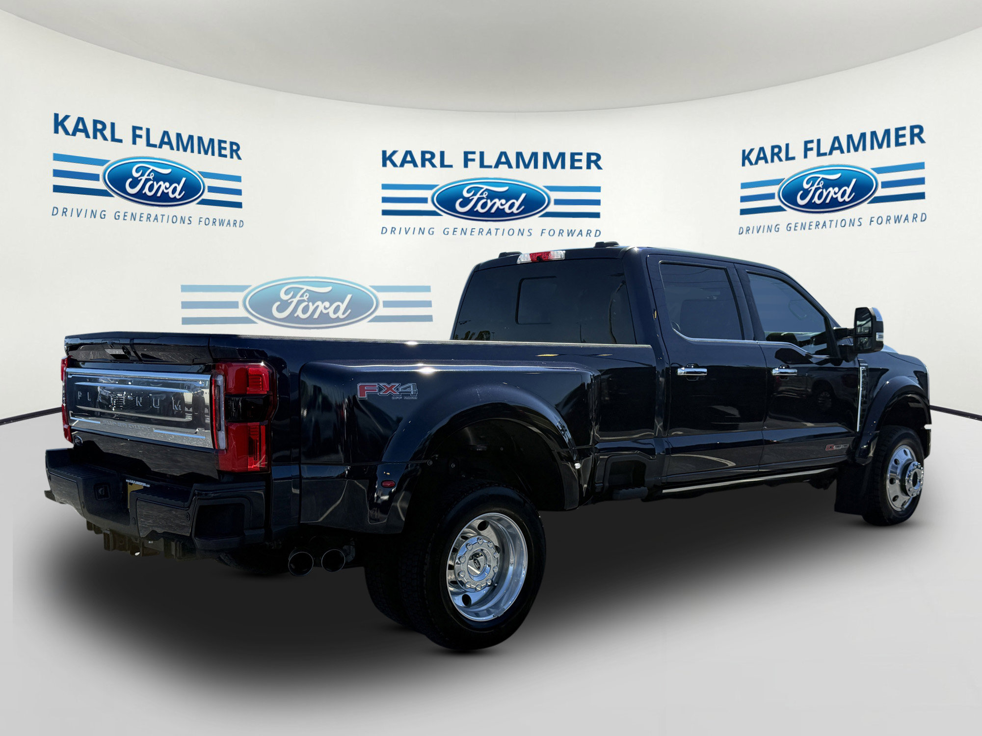 Certified 2024 Ford F450 Platinum w/ FX4 Off-Road Package AWD/4WD image 3
