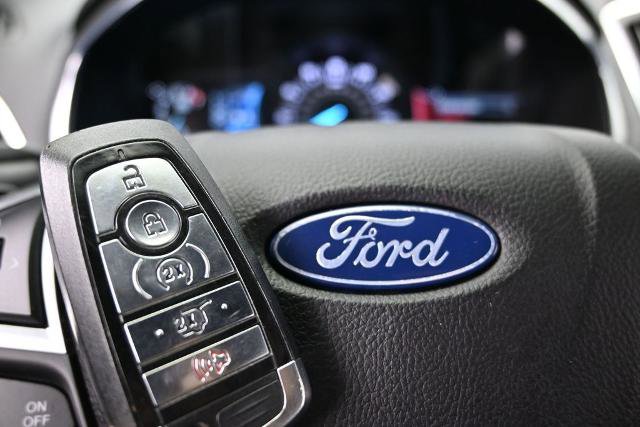 Certified 2020 Ford Edge Titanium w/ Equipment Group 301A AWD/4WD image 37