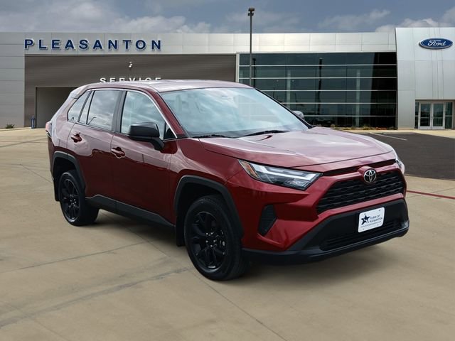 Used 2025 Toyota RAV4 LE FWD image 7