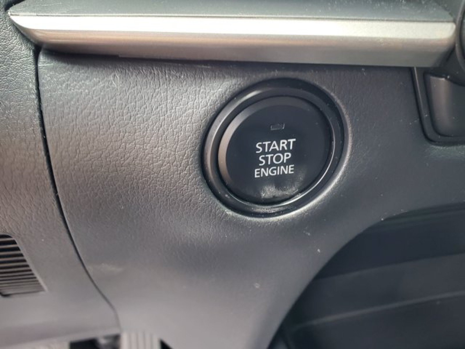Used 2022 MAZDA CX-30 AWD 2.5 S image 19