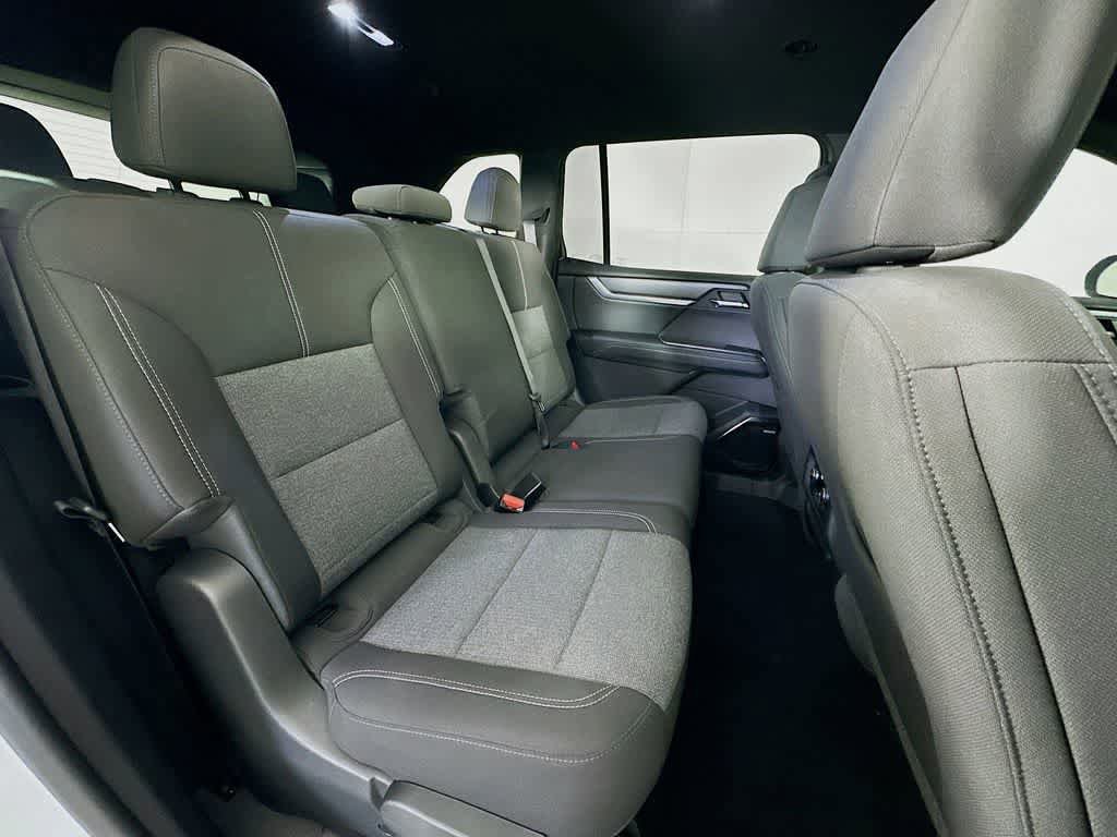 Used 2025 GMC Acadia Elevation FWD image 33