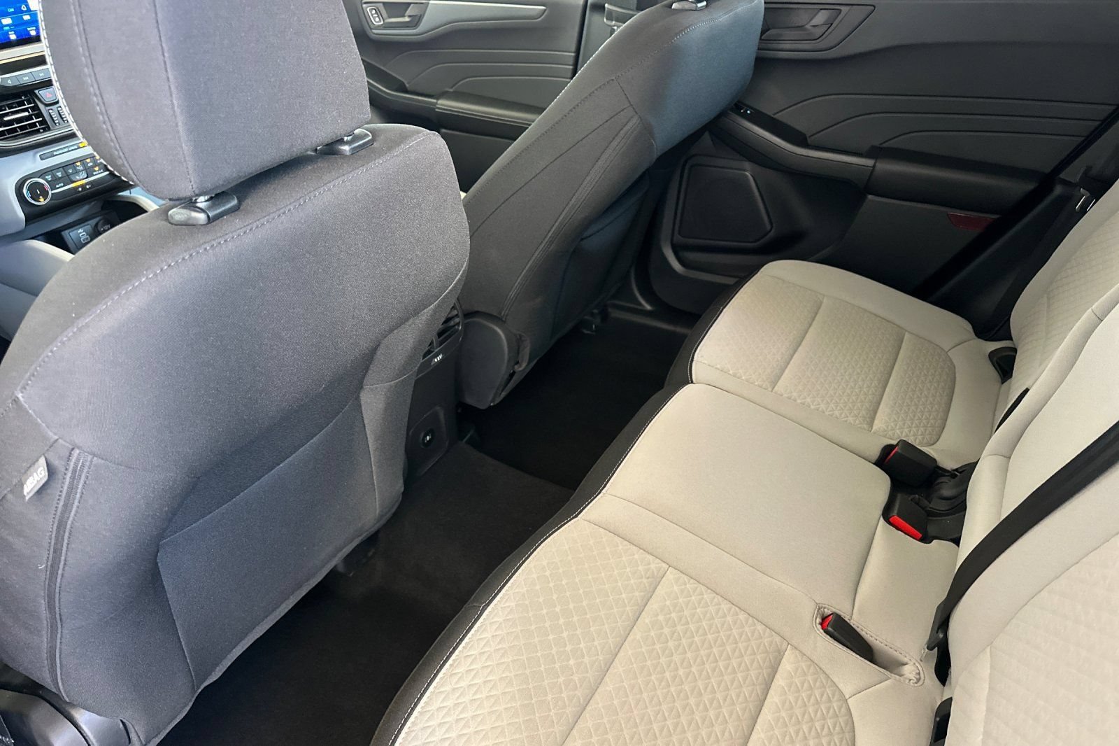Certified 2025 Ford Escape Active FWD image 12
