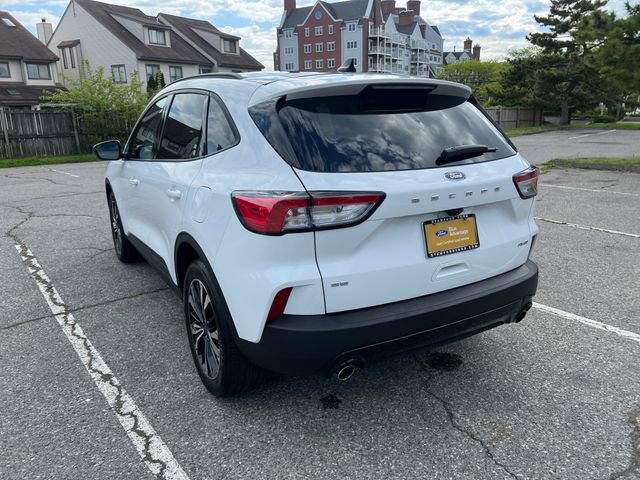 Certified 2022 Ford Escape SE w/ SE Sport Appearance Package AWD/4WD image 8