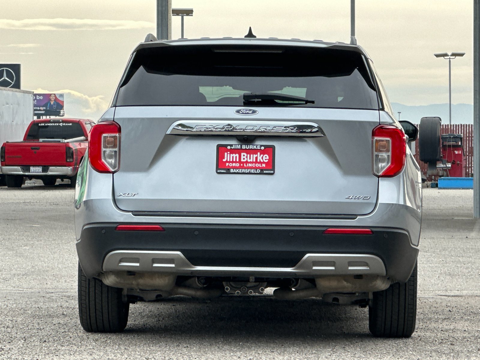 Certified 2022 Ford Explorer XLT w/ Equipment Group 202A image 4