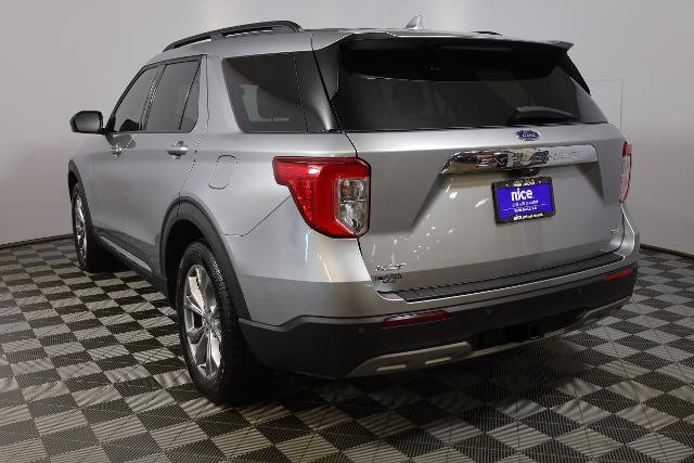 Certified 2020 Ford Explorer XLT w/ Equipment Group 202A AWD/4WD image 7
