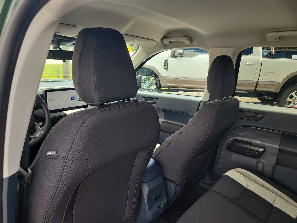 Certified 2025 Ford Maverick XL FWD image 9