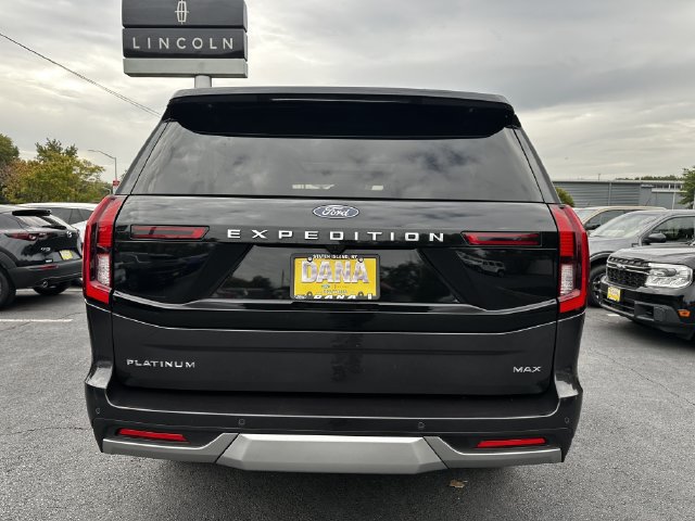 Certified 2025 Ford Expedition Max Platinum w/ Driver's Package AWD/4WD image 6
