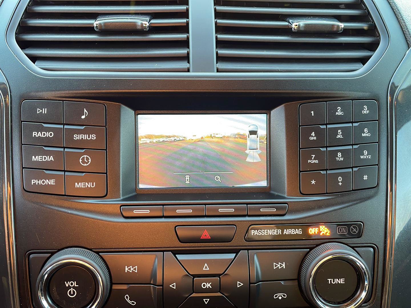 Certified 2018 Ford Explorer XLT FWD image 22