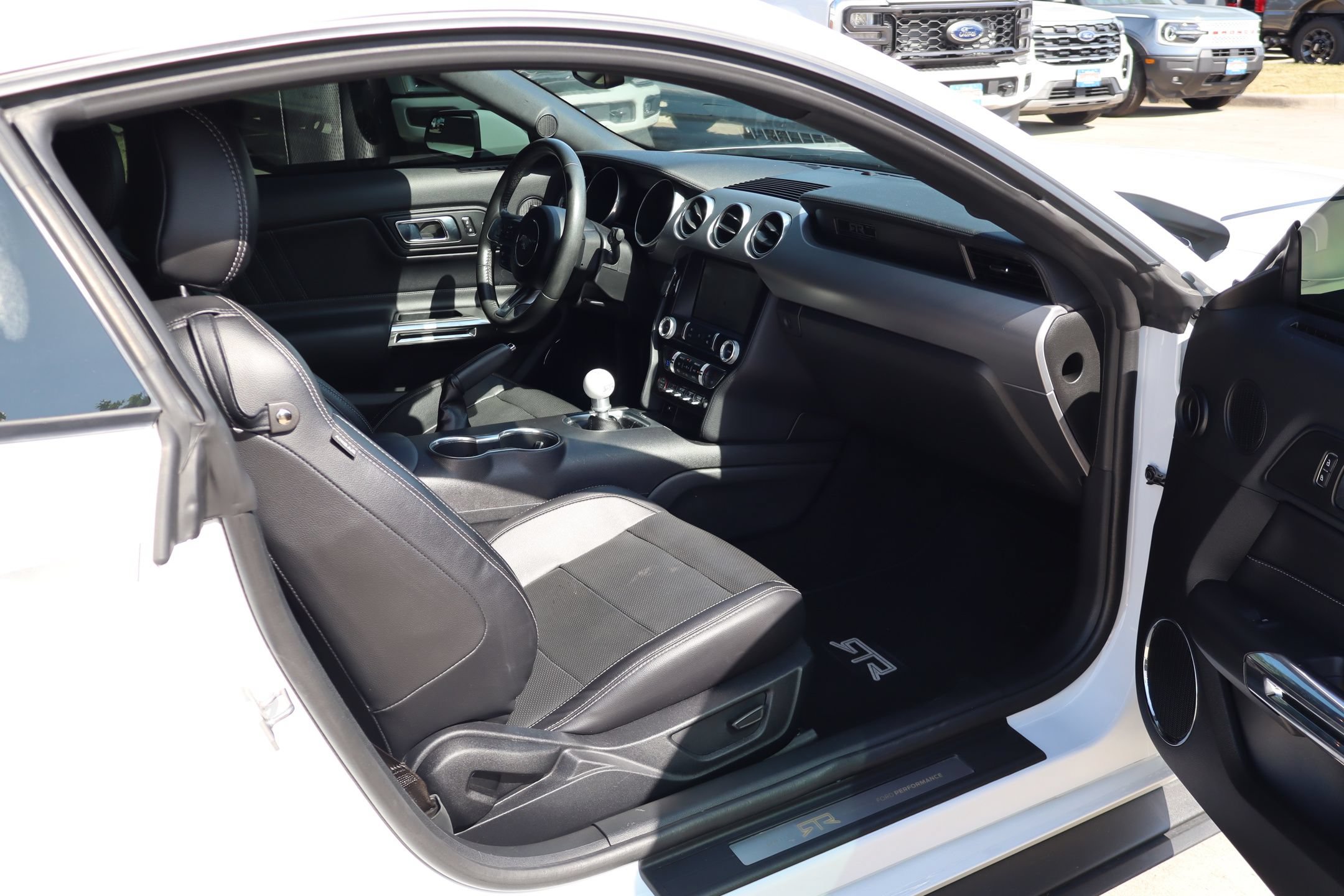 Certified 2020 Ford Mustang GT Premium w/ Black Accent Package RWD image 27