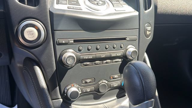 Used 2018 Nissan 370Z Coupe RWD image 19