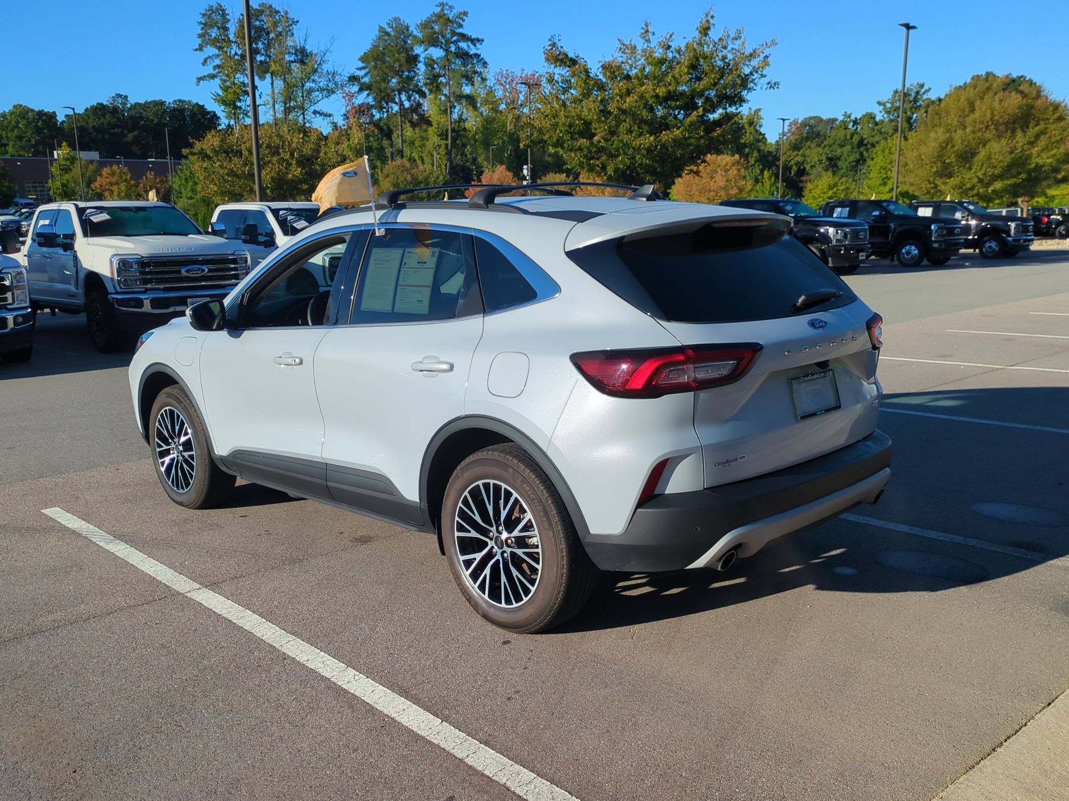 Certified 2025 Ford Escape SE FWD image 6