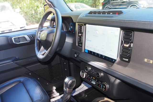 Certified 2025 Ford Bronco Badlands w/ Sasquatch Package AWD/4WD image 10