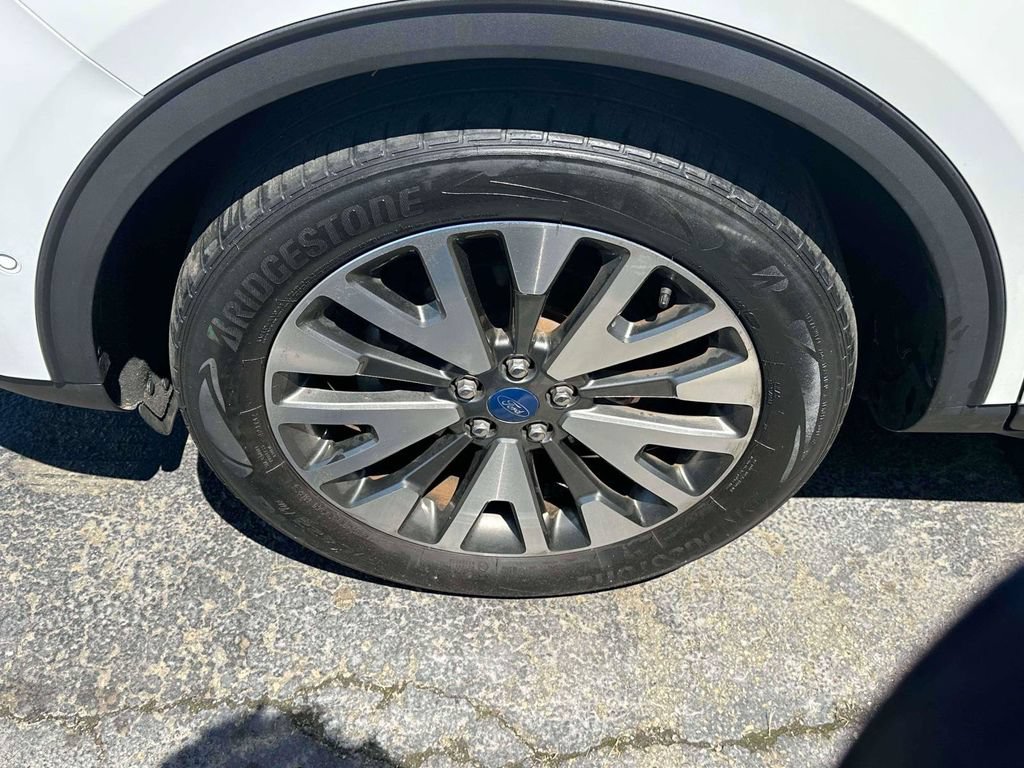Certified 2021 Ford Escape Titanium AWD/4WD image 7