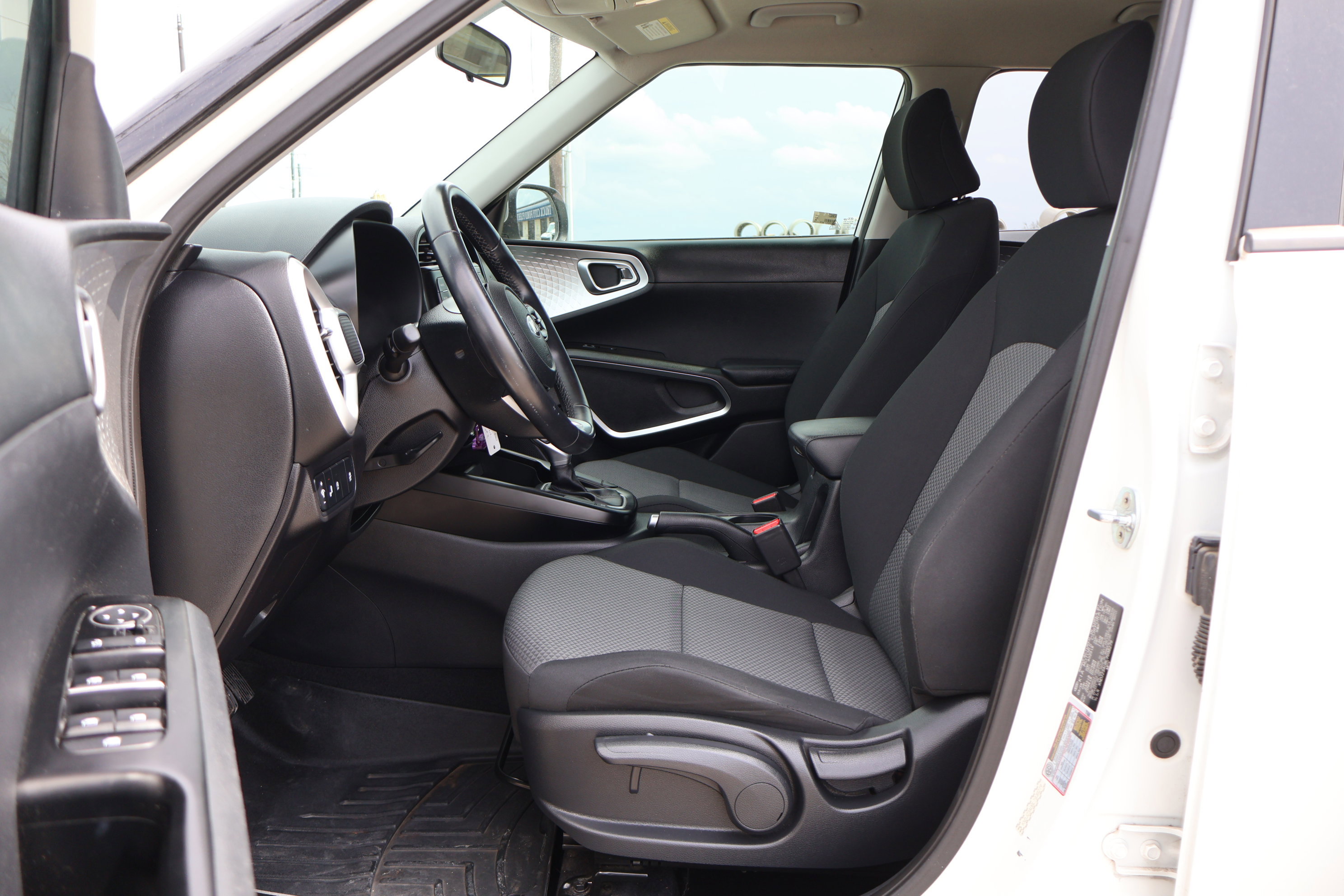 Used 2020 Kia Soul X-Line image 22