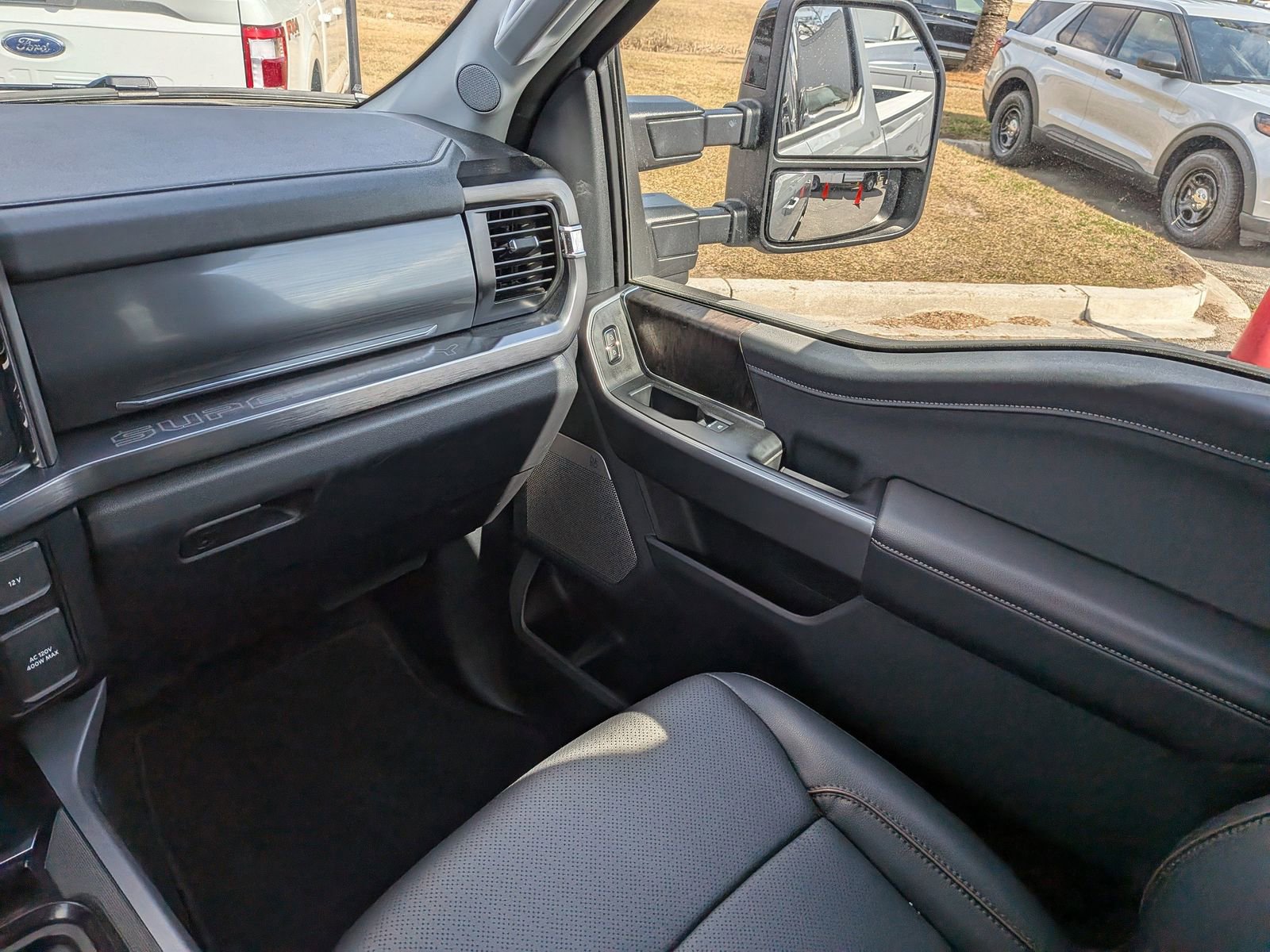 Certified 2026 Ford F250 Lariat w/ Black Appearance Package image 18