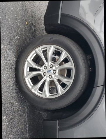 Certified 2022 Ford Explorer XLT w/ Equipment Group 202A image 7