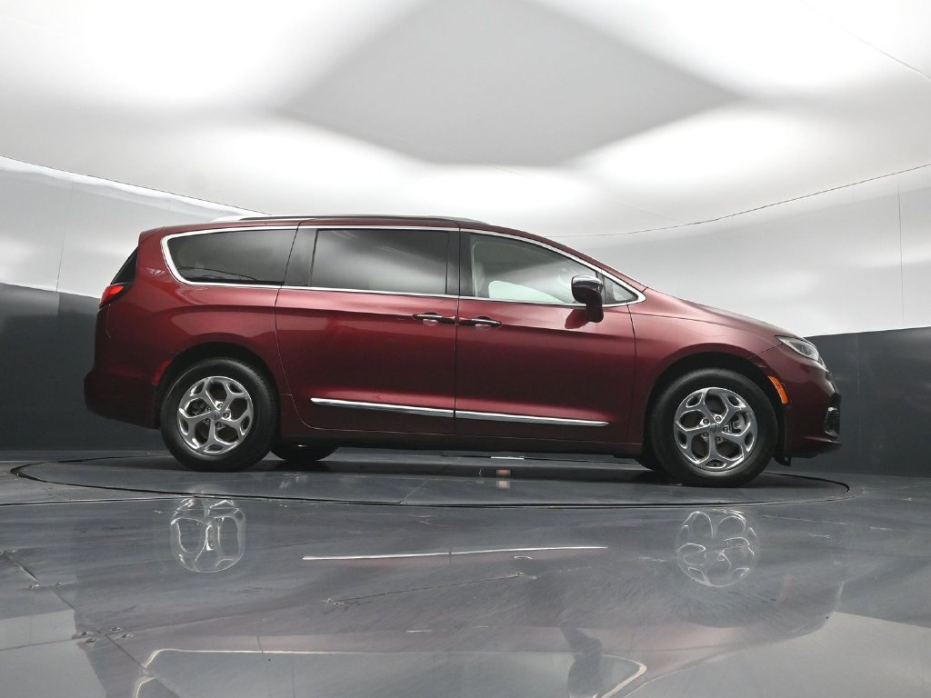 Used 2021 Chrysler Pacifica Limited w/ Premium & Safety Sphere Group AWD/4WD image 47