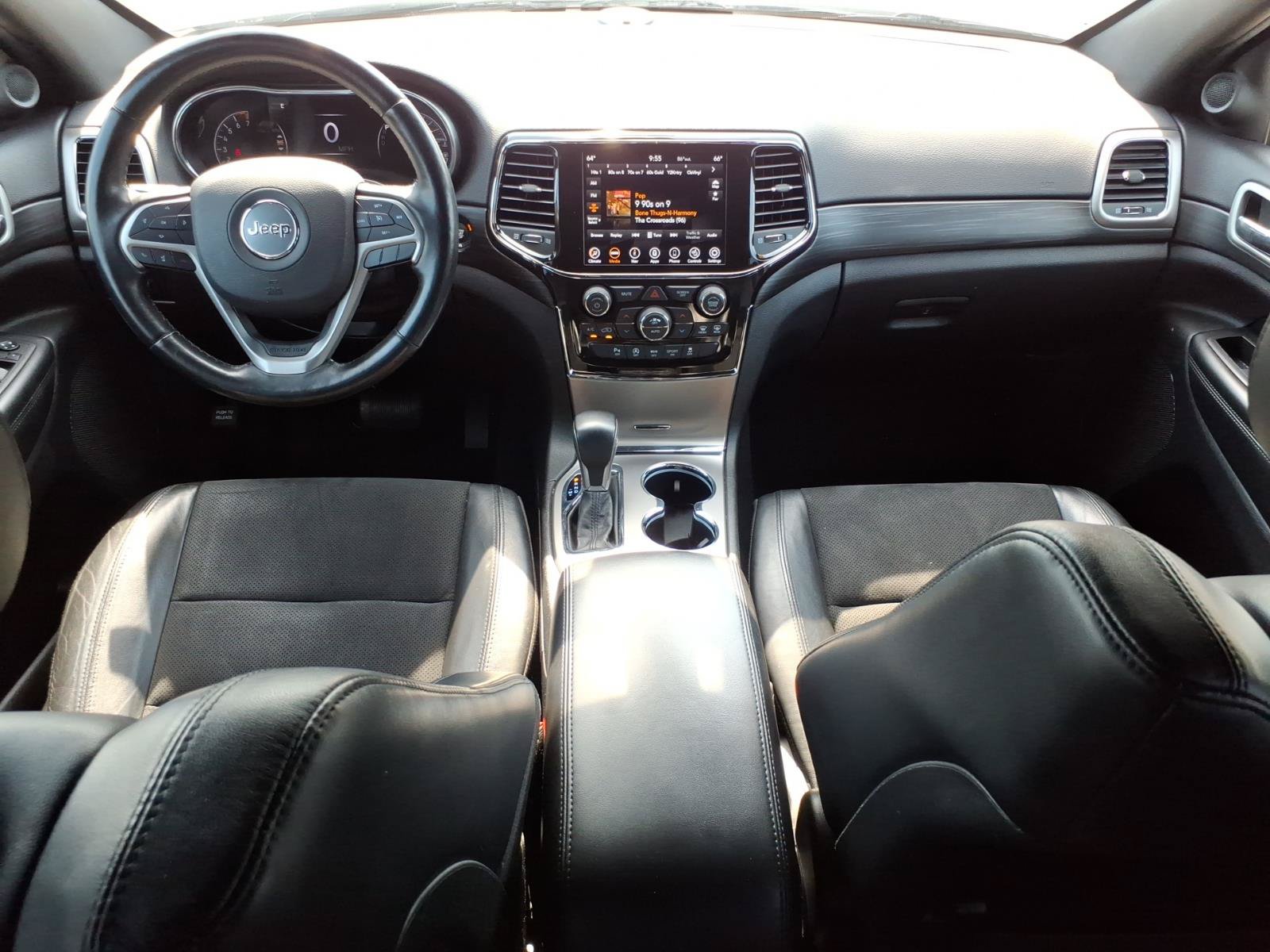 Used 2022 Jeep Grand Cherokee Laredo X AWD/4WD image 10