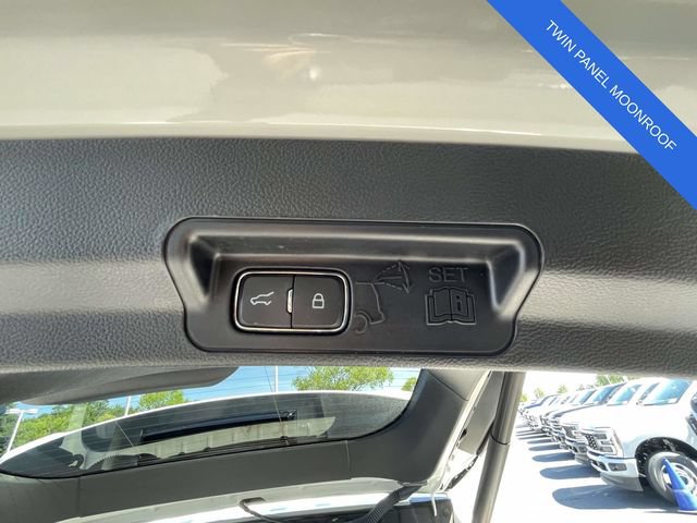 Certified 2023 Ford Explorer XLT w/ Equipment Group 202A RWD image 38