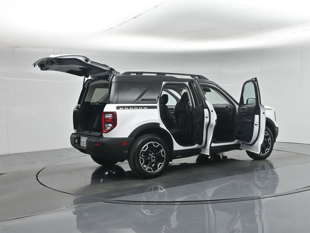 Certified 2025 Ford Bronco Sport Outer Banks w/ Outer Banks Tech Package+ AWD/4WD image 6