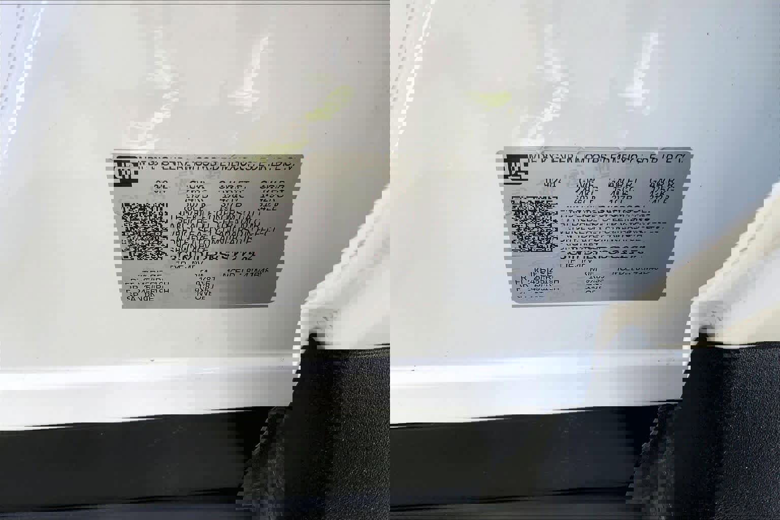 Used 2025 Chevrolet Equinox EV LT image 32