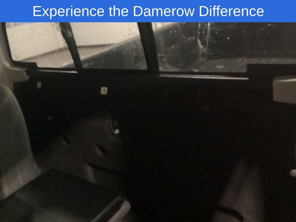 Used 2017 Nissan Titan SV image 13