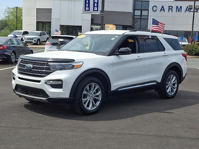 Certified 2024 Ford Explorer XLT w/ Equipment Group 202A AWD/4WD image 3
