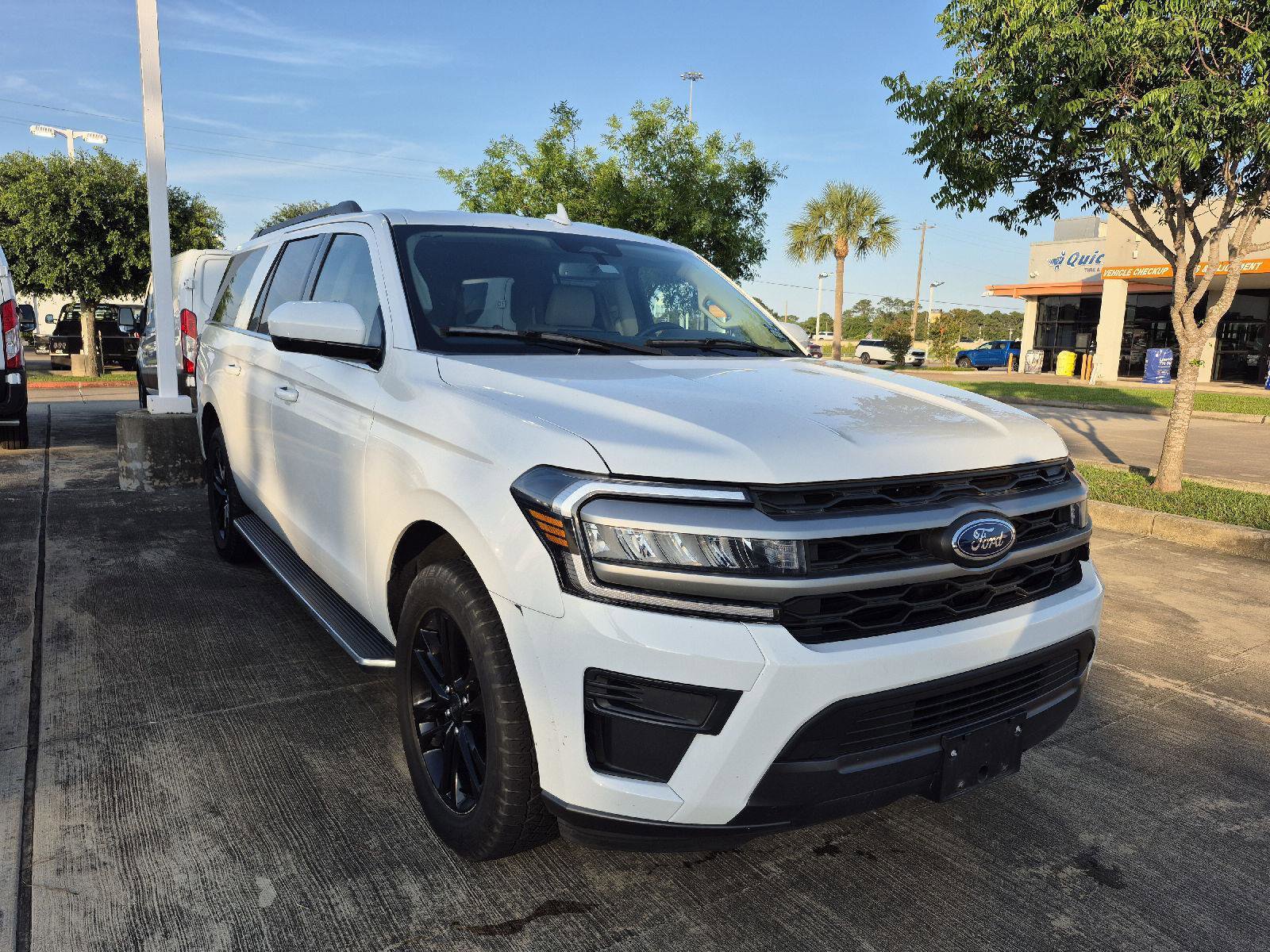 Certified 2023 Ford Expedition Max XLT RWD image 2