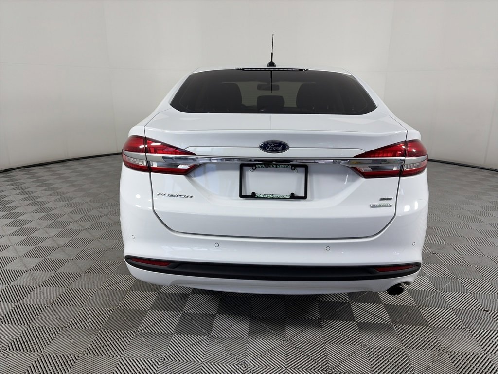 Certified 2018 Ford Fusion SE w/ Fusion SE Technology Package image 6