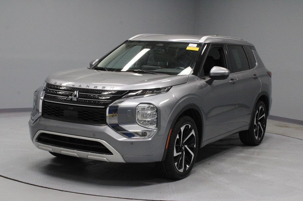 Used 2023 Mitsubishi Outlander SEL AWD/4WD image 6